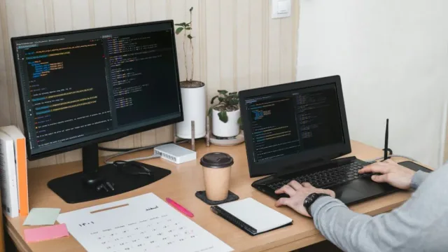 Article thumbnail: SR&ED vs CDAE-IA: Choosing the Right Credit for an IT Project